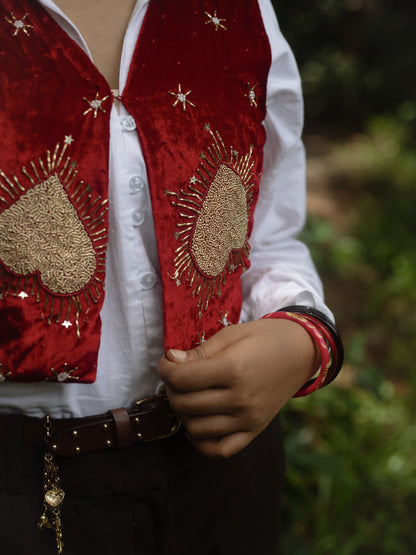 Zeenat Vest