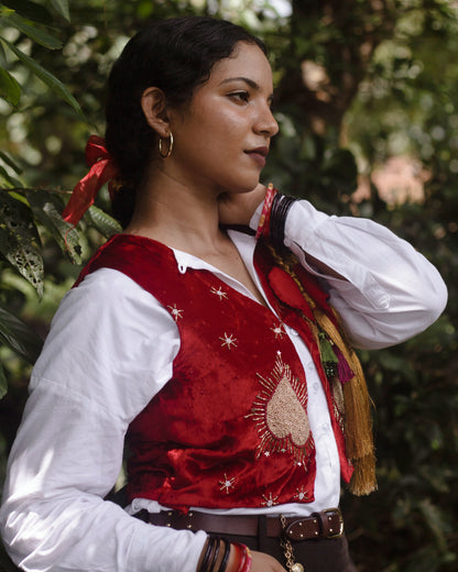 Zeenat Vest